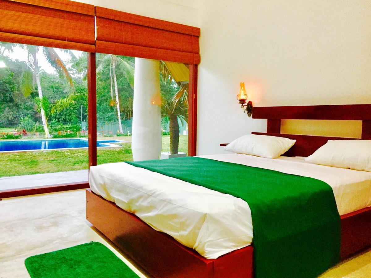 Katunayaka Airport Resort מראה חיצוני תמונה