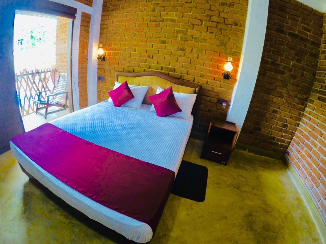Katunayaka Airport Resort מראה חיצוני תמונה
